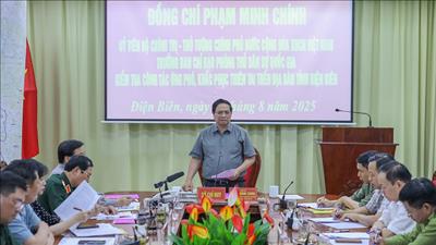Thủ tướng: Làm mọi cách nhanh nhất có thể ổn định đời sống người dân vùng lũ