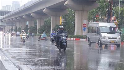 Thời tiết ngày 17/4: Nhiều nơi mưa dông, đề phòng lốc sét, mưa đá