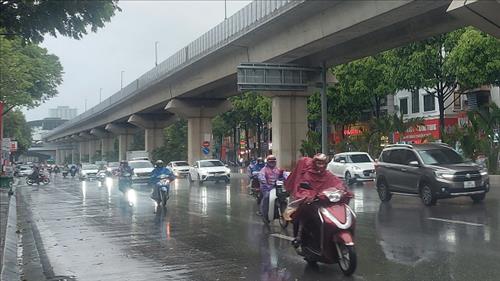 Thời tiết ngày 24/4: Nhiều khu vực có mưa dông, Nam Bộ tiếp tục nắng nóng