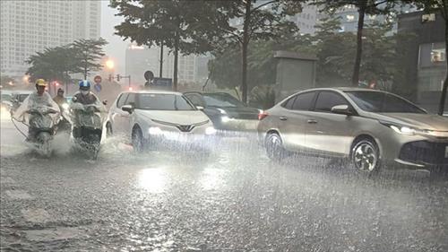 Mưa dông tại nhiều khu vực, cần đề phòng lốc, sét, mưa đá và gió giật mạnh
