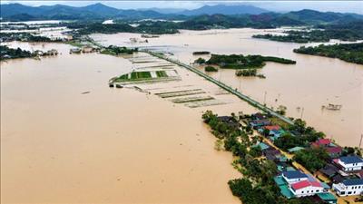 Thủ tướng yêu cầu tập trung ứng phó với mưa lũ, bảo đảm an toàn tính mạng cho nhân dân