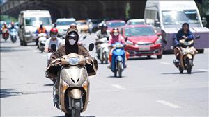 Bắc Bộ và Trung Bộ nắng nóng gay gắt, Nam Bộ mưa lớn diện rộng