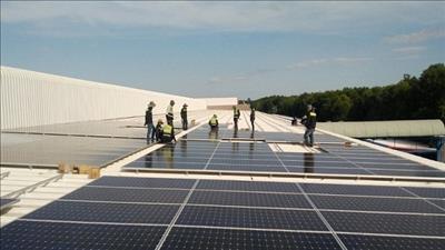 Xung đột Trung Đông thúc đẩy tiến trình chuyển dịch năng lượng tái tạo