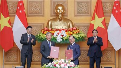 Việt Nam và Singapore trao đổi nhiều văn kiện hợp tác quan trọng