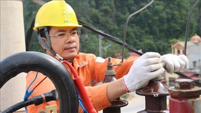 EVNNPC đẩy mạnh các giải pháp nâng cao độ tin cậy cung cấp điện 