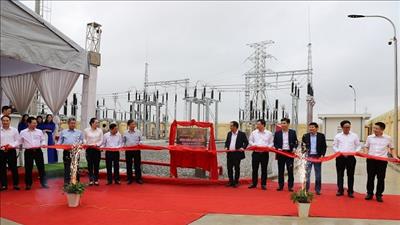 Gắn biển công trình đường đây 110kV Bỉm Sơn - Nga Sơn và TBA 110kV Nga Sơn