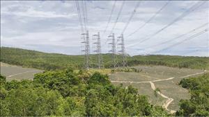 4 mạch đường dây 500kV Bắc – Nam cung cấp gần 20% sản lượng điện cho miền Bắc trong cao điểm nắng nóng