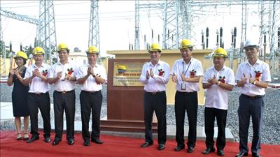 Gắn biển công trình đường dây và TBA 110kV Việt Trì 2 tại Phú Thọ