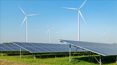 Thủ tướng yêu cầu không để xảy ra thiếu điện và xăng dầu cho sản xuất, tiêu dùng