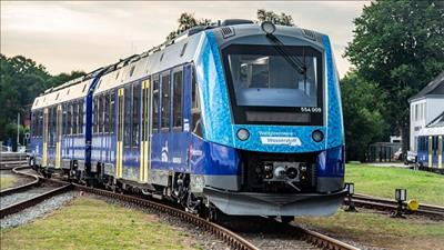 Đức lần đầu tiên ra mắt tàu chở khách chạy bằng khí hydro