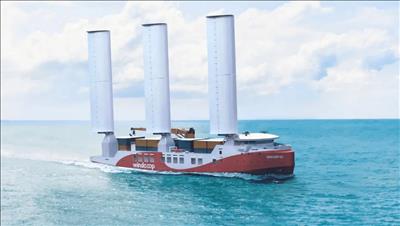 Tàu container chạy bằng sức gió đầu tiên trên thế giới