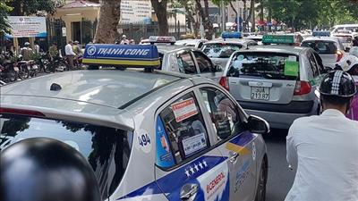 Năm 2026 Hà Nội dự kiến thống nhất màu sơn chung cho xe taxi