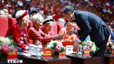 Thủ tướng: Chăm lo người có công với cách mạng là chủ trương nhất quán, thể hiện tính nhân văn sâu sắc