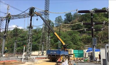 Đưa vào vận hành máy cắt kháng điện K502 trạm biến áp 500kV Hòa Bình