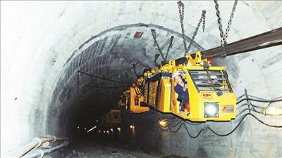 Năng suất lao động ngành than tăng 10% so với cùng kỳ năm ngoái