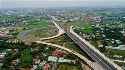 Tháo gỡ vướng mắc dự án đường cao tốc Bến Lức - Long Thành trong tháng 3
