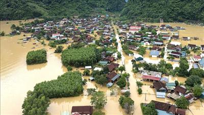 Thủ tướng chỉ đạo khắc phục nhanh hậu quả mưa lũ tại Trung Bộ, sớm ổn định đời sống nhân dân