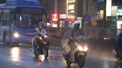 Thời tiết ngày 16/4: Nhiều khu vực có mưa dông vào chiều tối, đề phòng lốc, sét, mưa đá