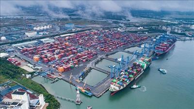 Cán cân thương mại thặng dư hơn 4 tỷ USD trong quý I