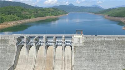Quản lý, vận hành thủy điện thích ứng với biến đổi khí hậu