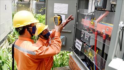 Nắng nóng cao điểm, EVN khuyến cáo sử dụng điện an toàn, tiết kiệm và hiệu quả
