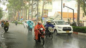 Miền Bắc Bộ có nắng, miền Nam mưa dông rải rác