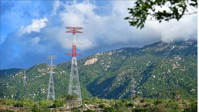 Đóng điện trạm biến áp và đường dây 220/500kV do Trungnam Group xây dựng