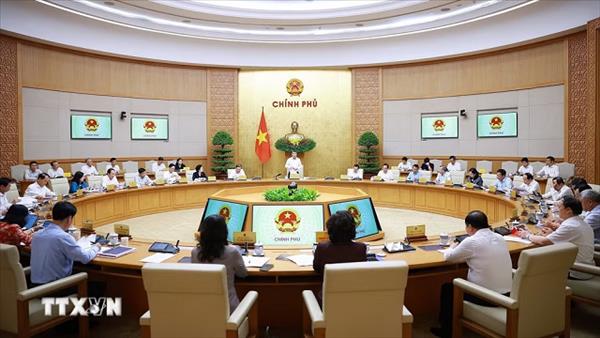 Thủ tướng: Tập trung thực hiện đồng bộ các giải pháp thúc đẩy tăng trưởng