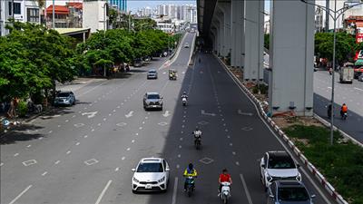 Bắc Bộ và Trung Bộ ngày nắng nóng, Nam Bộ có mưa dông