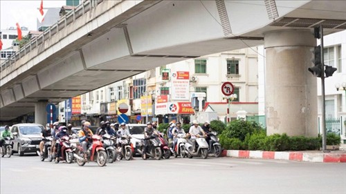 Bắc Bộ lạnh về đêm và sáng, trưa chiều giảm mây trời nắng; Trung Bộ và Nam Bộ mưa dông