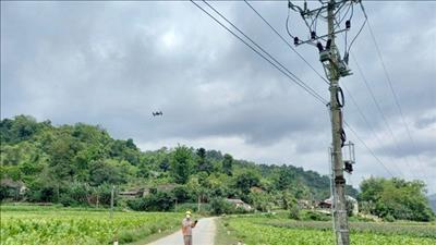 EVNNPC đào tạo sử dụng UAV trong quản lý vận hành lưới điện