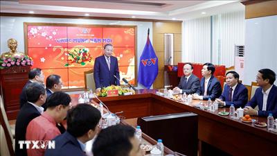 Tổng Bí thư Tô Lâm thăm, chúc Tết cán bộ, phóng viên VTV và VOV