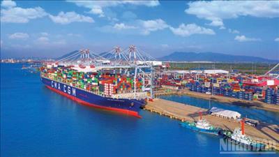 Chủ động các giải pháp ứng phó biến động giá xăng dầu, ổn định thị trường vận tải và xây dựng