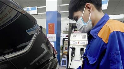 Tiếp tục có chính sách điều chỉnh phù hợp để ổn định giá xăng dầu trong nước