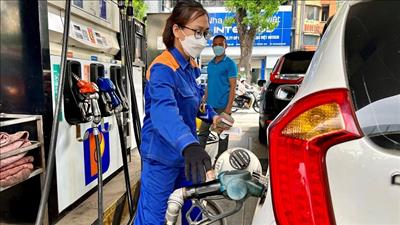 Yêu cầu bảo đảm cung ứng đủ xăng dầu trong dịp Tết Nguyên đán và thời gian tới