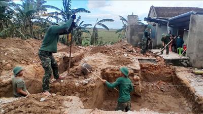 Thủ tướng yêu cầu hàng tuần báo cáo tiến độ xây dựng, sửa chữa nhà cho nhân dân sau thiên tai