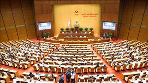 Quốc hội thông qua Nghị quyết về giảm thuế xăng, dầu