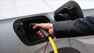 Thị trường ô tô tăng mạnh trong quý I/2026, xe điện trở thành một 