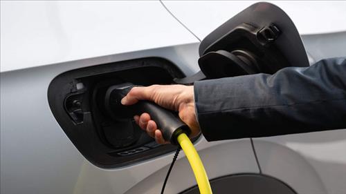 Thị trường ô tô tăng mạnh trong quý I/2026, xe điện trở thành một 