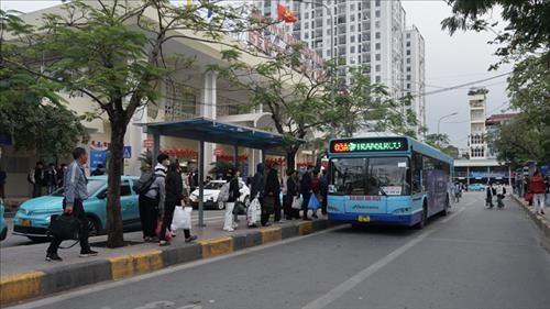 Hà Nội: Vận hành gần 50.000 lượt xe buýt phục vụ nhu cầu của người dân dịp cao điểm Tết