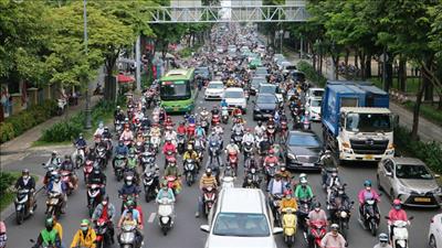 Thúc đẩy phát triển giao thông phát thải thấp tại TPHCM