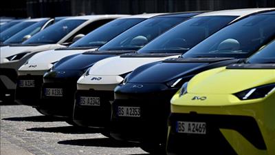 Người châu Âu mua xe điện kỷ lục trước khủng hoảng xăng dầu