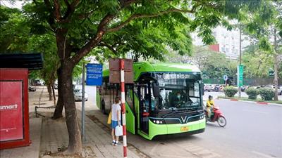 Hà Nội: Phát triển hệ thống giao thông vận tải công cộng sử dụng năng lượng xanh