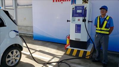 Tư vấn nghiên cứu về pin và trạm sạc cho xe ô tô điện