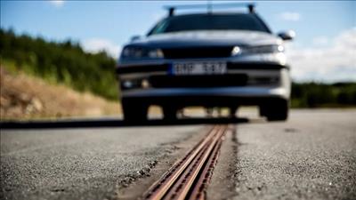 Đường cao tốc sạc pin cho xe điện khi đang chạy