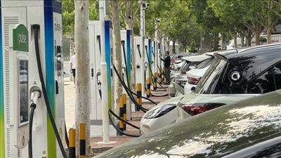 Trung Quốc xây dựng mạng lưới sạc xe điện lớn nhất thế giới