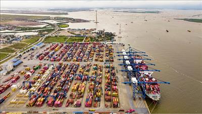 Tổng kim ngạch xuất, nhập khẩu hàng hóa đạt 155,7 tỷ USD trong 2 tháng đầu năm