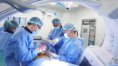 Thực hiện một số giải pháp đột phá, tăng cường bảo vệ, chăm sóc và nâng cao sức khỏe nhân dân