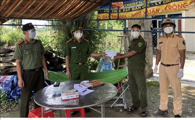 Công an Đắk Nông tiếp tục triển khai các hoạt động chung tay phòng, chống dịch Covid-19