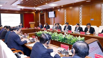 Trao đổi chuyên đề về quản lý, sử dụng hiệu quả tài nguyên, môi trường với Lào